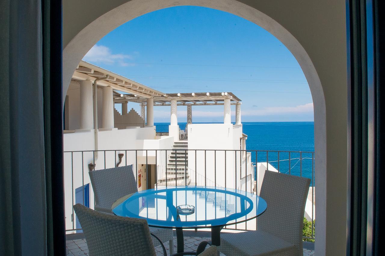 Hotel Cutimare - Aeolian Charme Acquacalda Exterior photo
