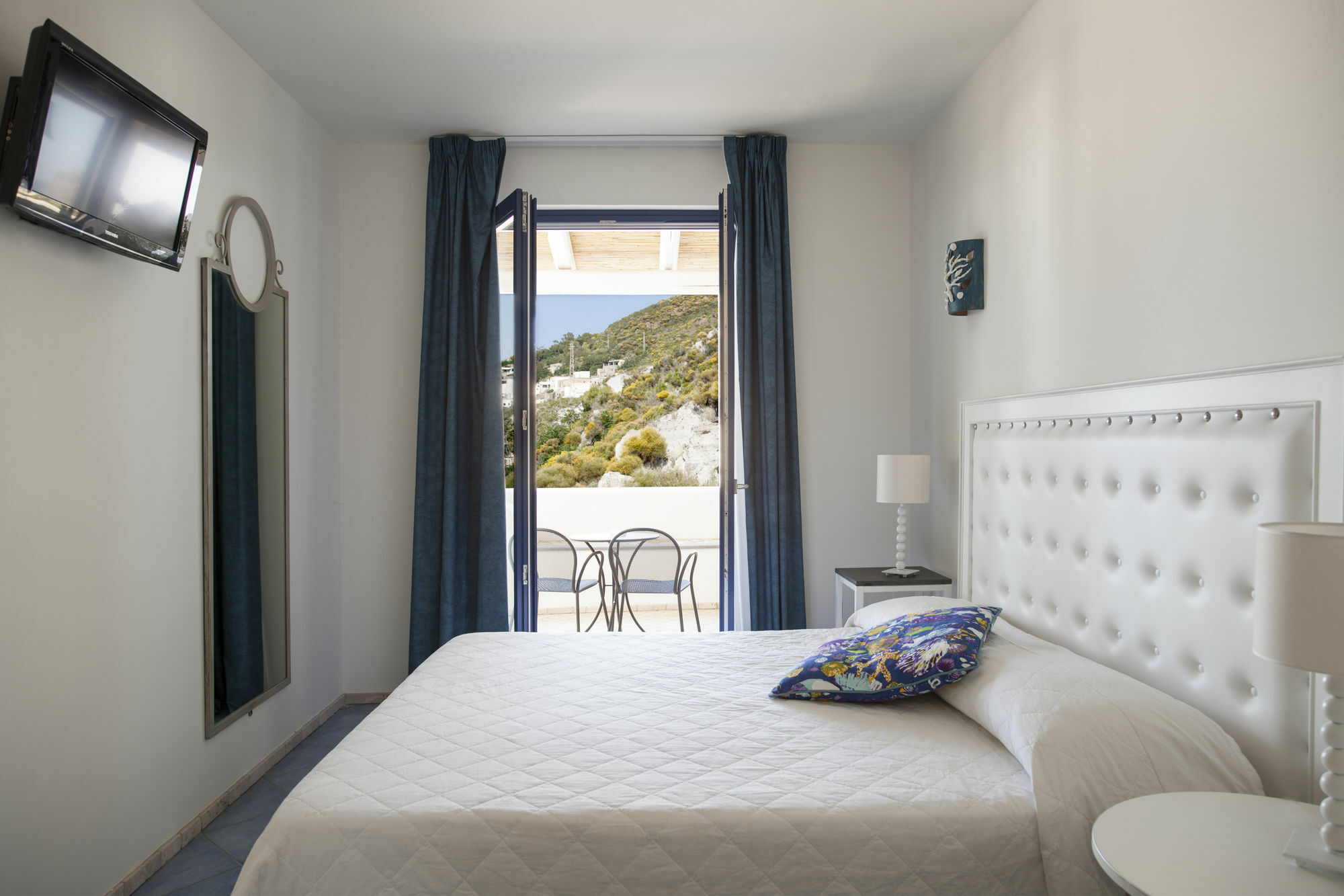 Hotel Cutimare - Aeolian Charme Acquacalda Exterior photo