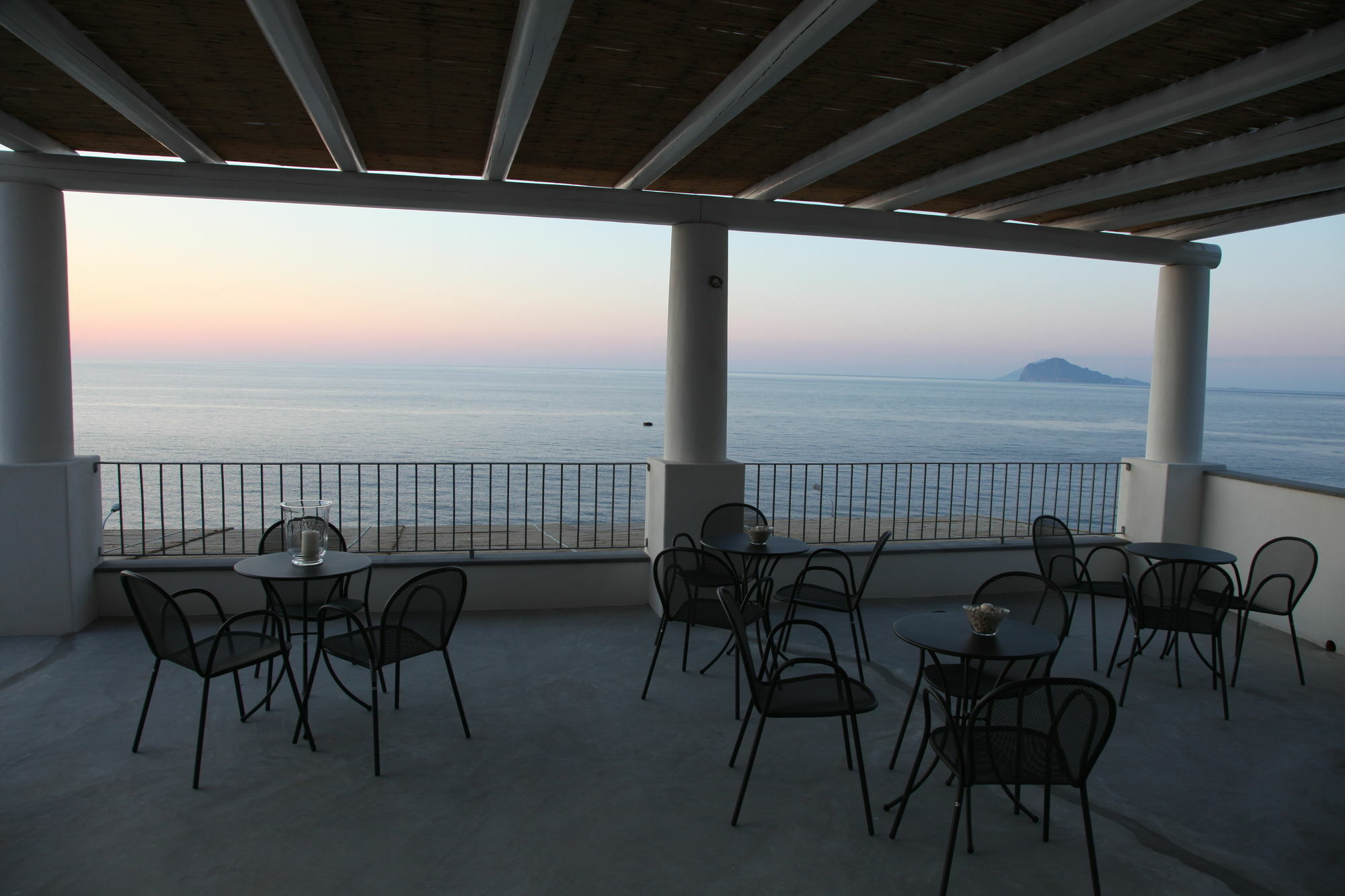 Hotel Cutimare - Aeolian Charme Acquacalda Exterior photo